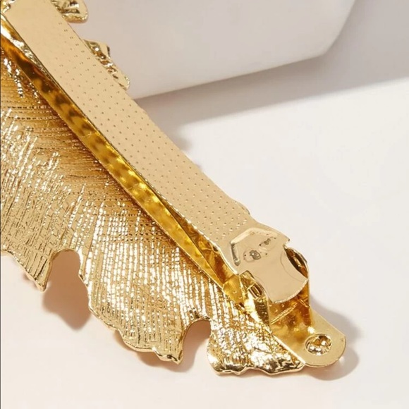 3/$30 Gold Feather Hair Clip - Picture 4 of 5